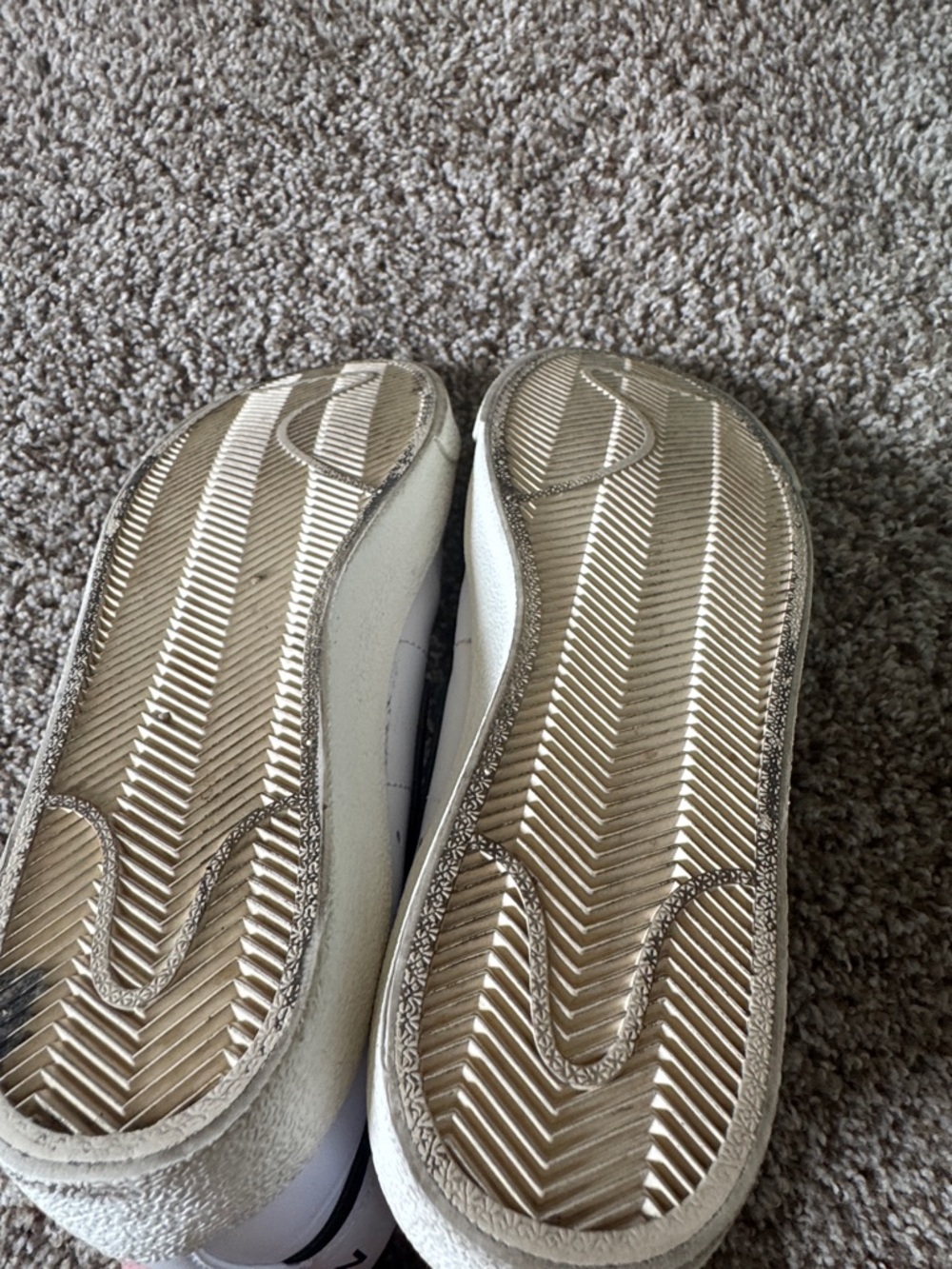 WOMEN'S HIGH TOP NIKE BLAZER - Picture 4 of 4